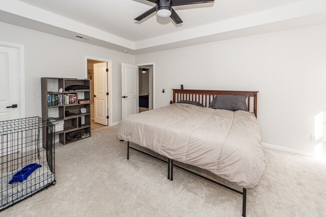 Building Photo - 4 Bedroom 2.5 Bath House in Woodland Lakes - Goose Creek