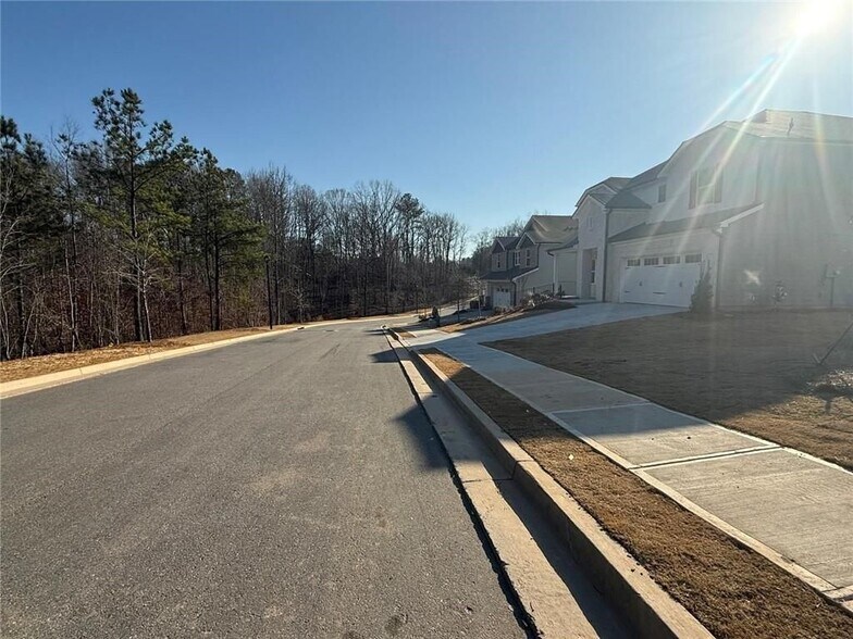 Building Photo - 189 Vly Oak Dr