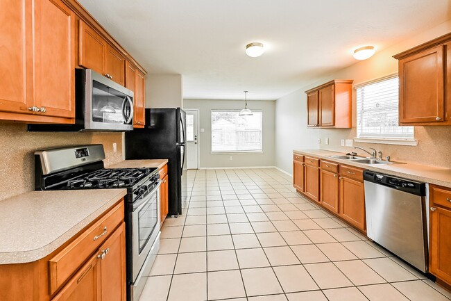 Building Photo - 4435 Sprangletop Ave