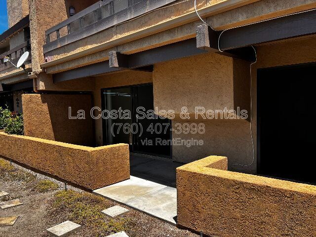 Building Photo - 2204 Plaza De Las Flores Plz