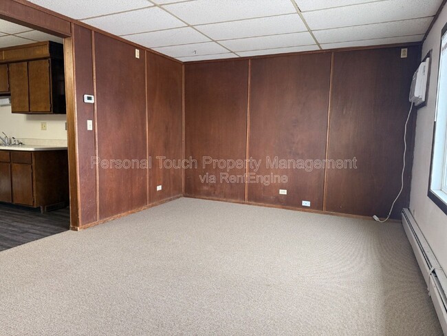 Building Photo - 911 Western Rd