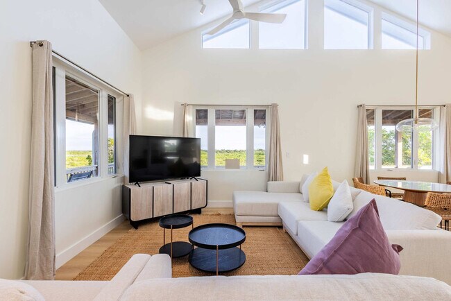 Building Photo - 18954 Acosta Rd