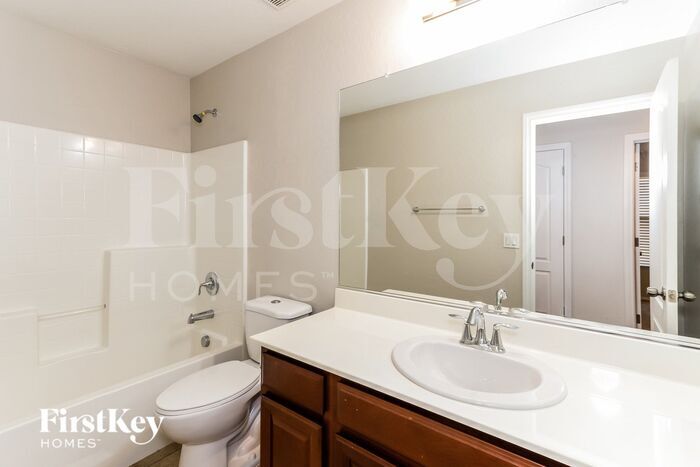 Building Photo - 6467 Kellyville Dr