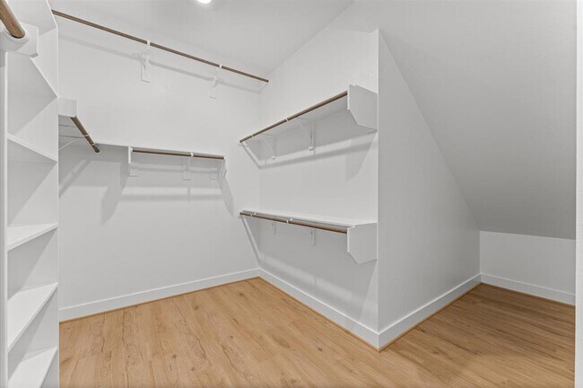 Building Photo - 8222 Sherman Pk Trl