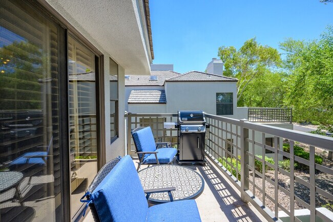 Building Photo - 7272 E Gainey Ranch Rd