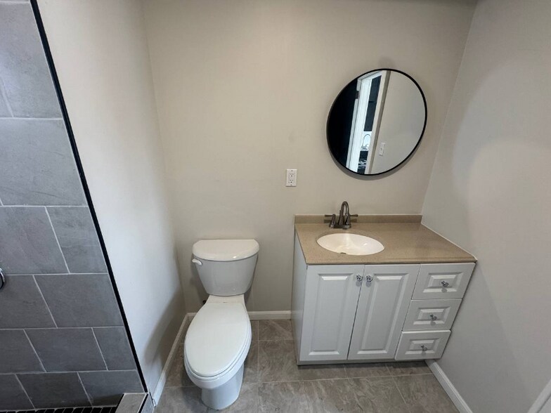 Building Photo - 287 6th St