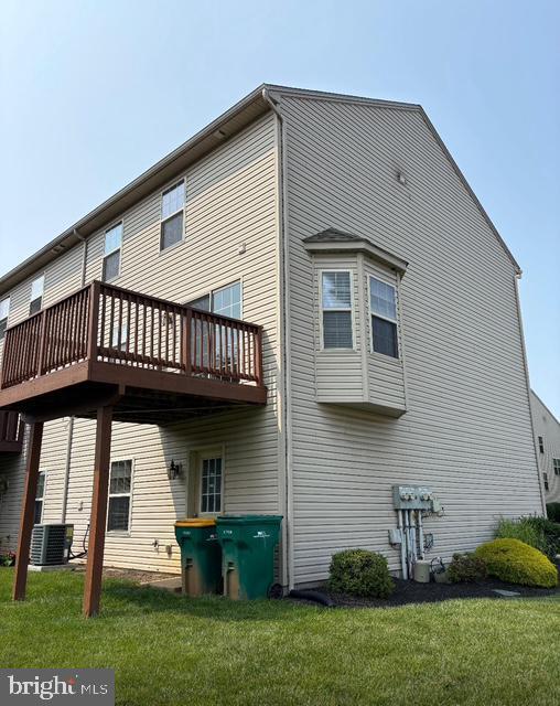 Building Photo - 6459 Creekbend Dr
