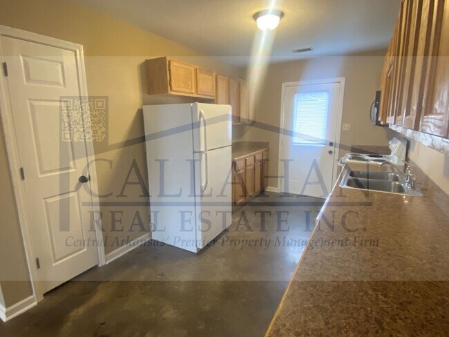 Building Photo - 2 Bedroom Duplex in Sherwood