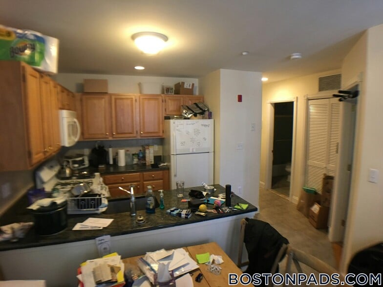 Building Photo - 90 Westland Ave