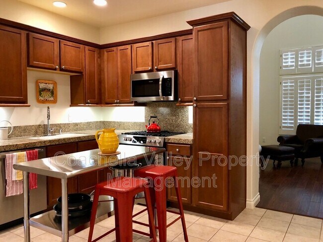 Building Photo - 233 Villorrio Dr E