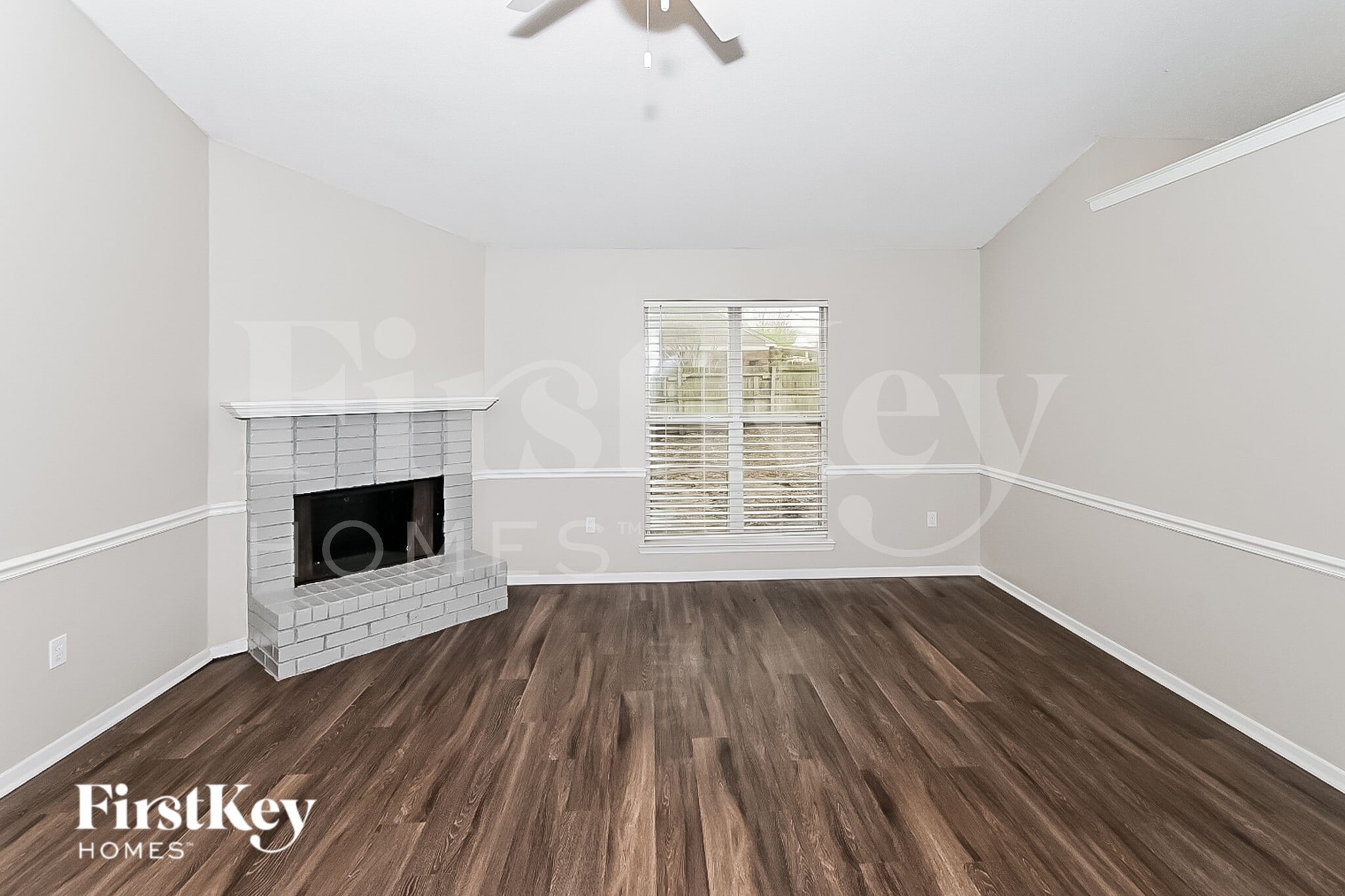 Building Photo - 6495 Westbury Ave