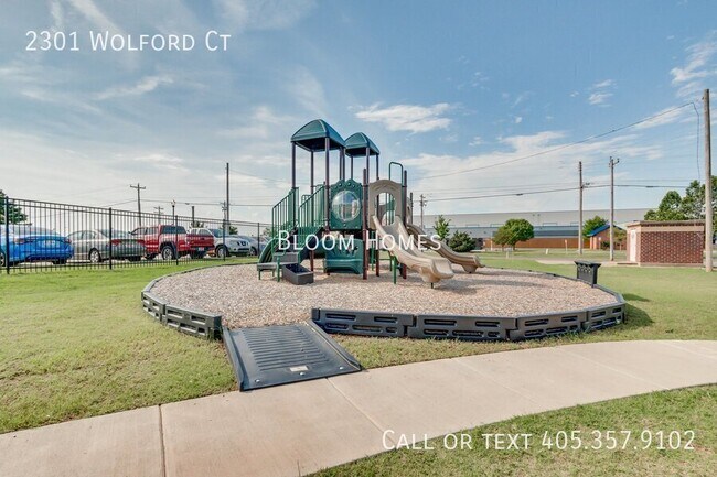 Building Photo - 2301 Wolford Ct