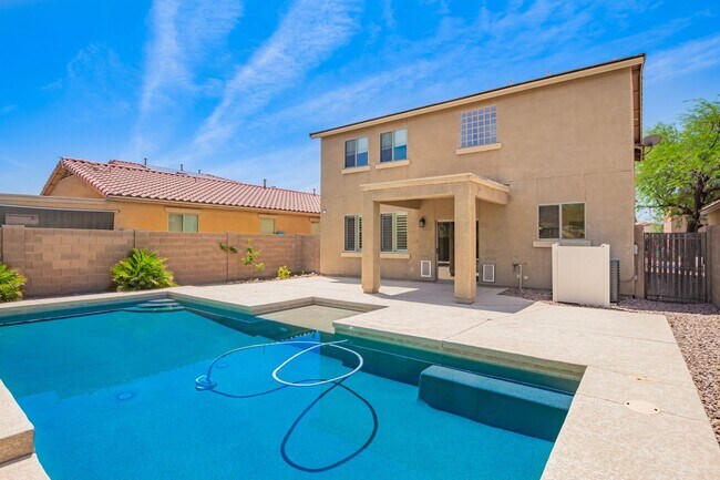 Building Photo - 3 Bedroom 2.5  Bathroom  - Villages at Ran...