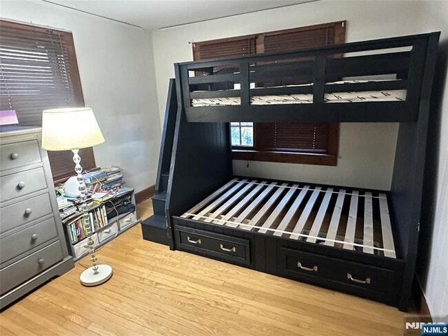 Building Photo - 325 Bogert Ave