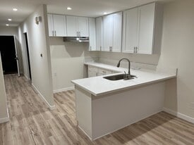 Building Photo - 4510 Bond St
