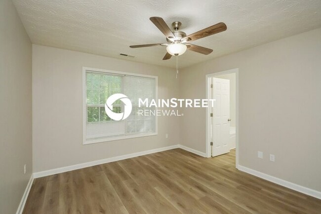 Building Photo - 3 Bedroom Pet-Friendly Home in Oxford, GA with Main Street Renewal