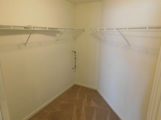Building Photo - 3 Bed | 2 Bath | 1,264 sq ft | Littleton, CO  **Available Mid August**