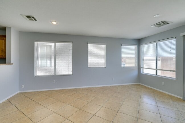 Building Photo - Bright & Spacious Home with Open Layout and Prime Location