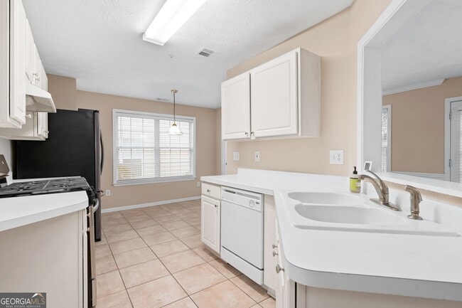 Building Photo - 1393 Glenover Way