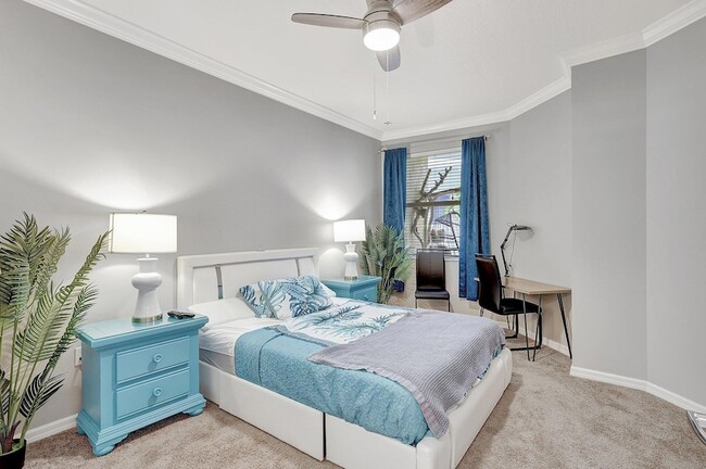 Building Photo - 975 NW Flagler Ave