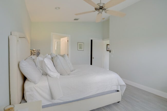 Building Photo - 11949 Rosetree Terrace