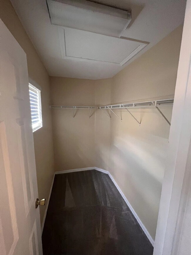 Building Photo - 8528 Sandpiper Ridge Ave