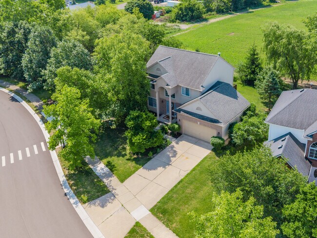 Building Photo - 7878 Greene Farm Dr