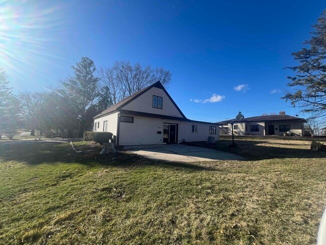 Building Photo - 1470 S Demeter Dr