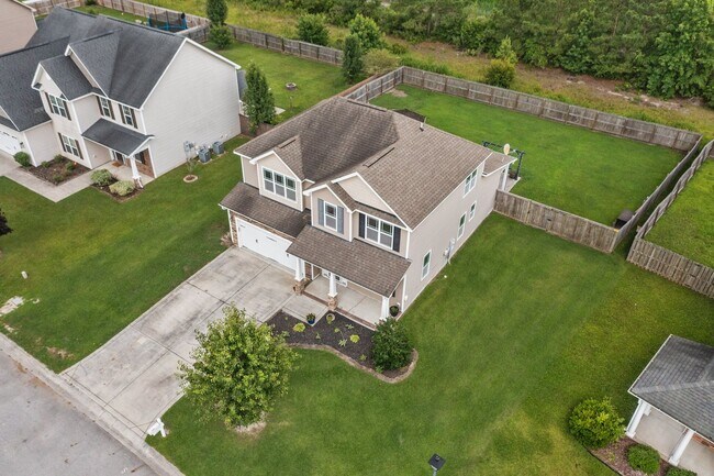 Building Photo - 4 Bedroom Home in Carolina Plantations!