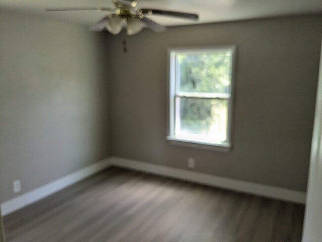 Building Photo - 2517 Goliad St