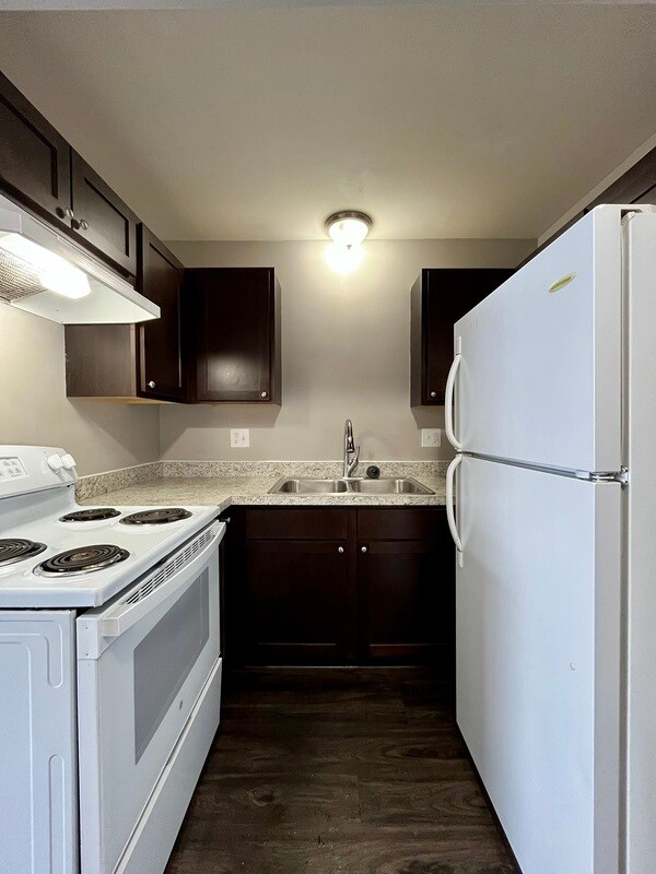 Building Photo - 249 Chestnut St