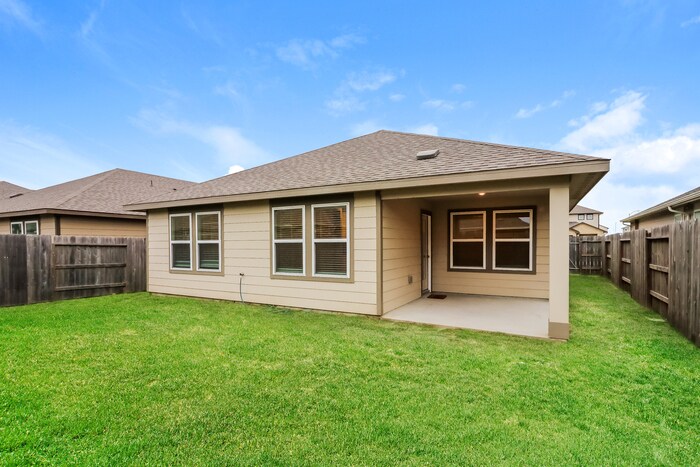 Building Photo - 1022 Modesto Dr