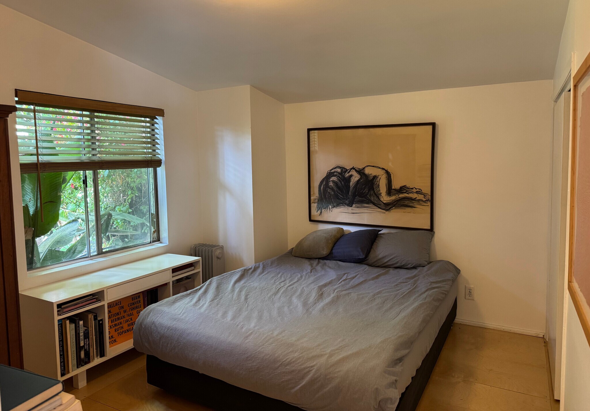 Building Photo - 3633 Mountain View Ave