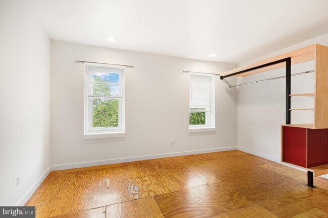 Building Photo - 1301 N 6th St