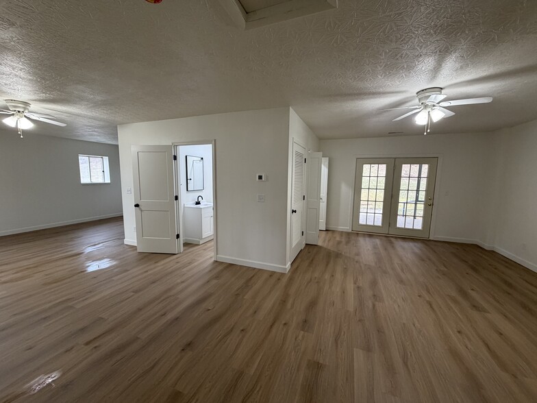 Building Photo - 11446 Charleston Rd