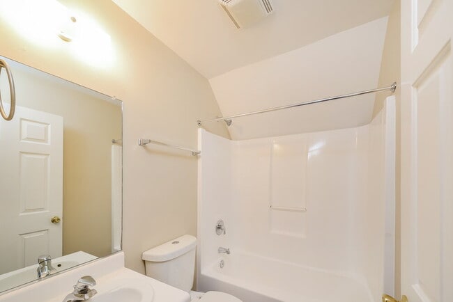 Building Photo - 172 Elisha Creek Dr