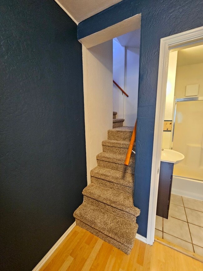 Building Photo - 2206001