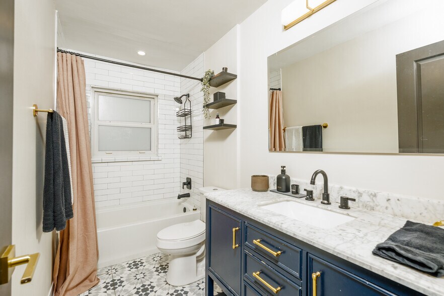 Building Photo - 195 S Sylvan Ave