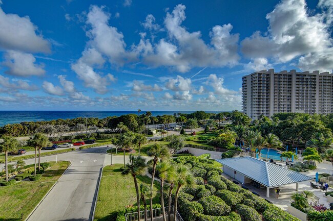 Building Photo - 4301 N Ocean Blvd