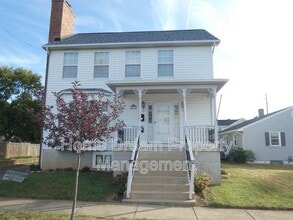 Building Photo - 2623 Van Buren St