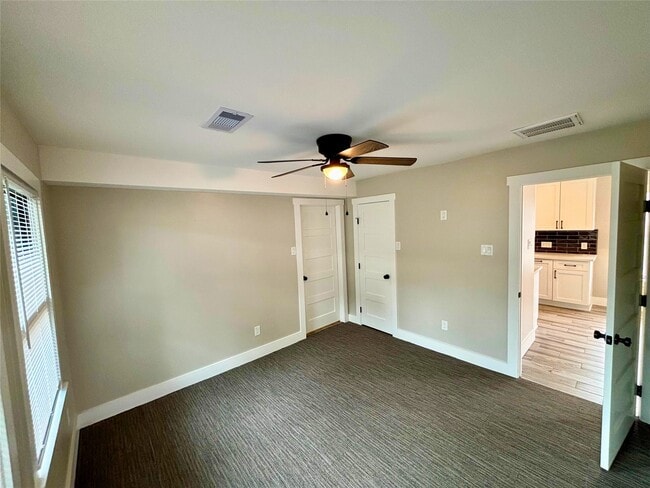 Building Photo - 410 McPhail St