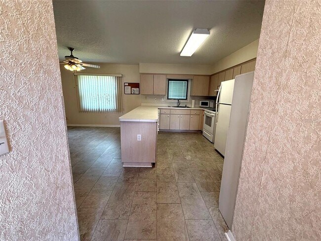 Building Photo - 17532 SE 100th Ct