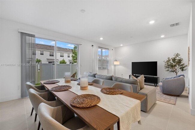 Building Photo - 131 SW 171st Terrace