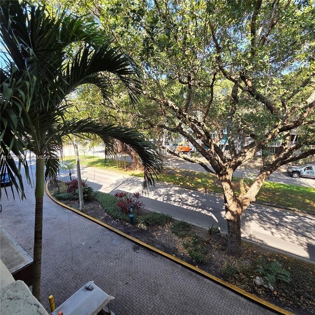 Building Photo - 1650 Sans Souci Blvd