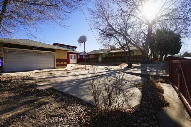 Building Photo - 301 Berwick Ave