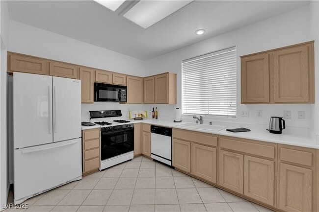 Building Photo - 2323 Barbers Point Pl