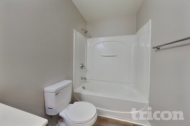 Building Photo - 4103 Laurel Creek Dr