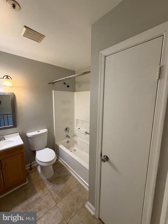 Building Photo - 6769 Milltown Ct