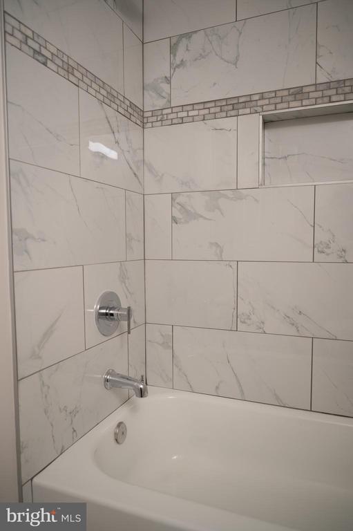 Building Photo - 13021 Tamarack Rd