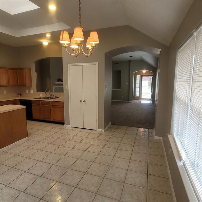 Building Photo - 1411 Hunter Ridge Ct